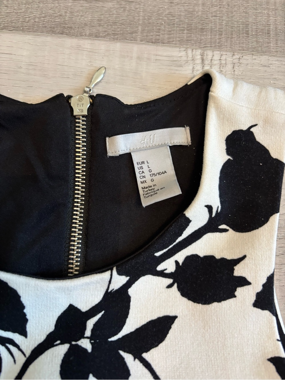H&M Black & Cream Floral Peplum Camisole - Picture 7 of 11